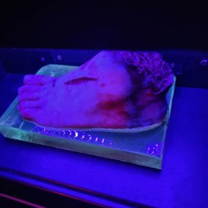 Nightmare Zimmer Truhe Blau Beleuchtet
